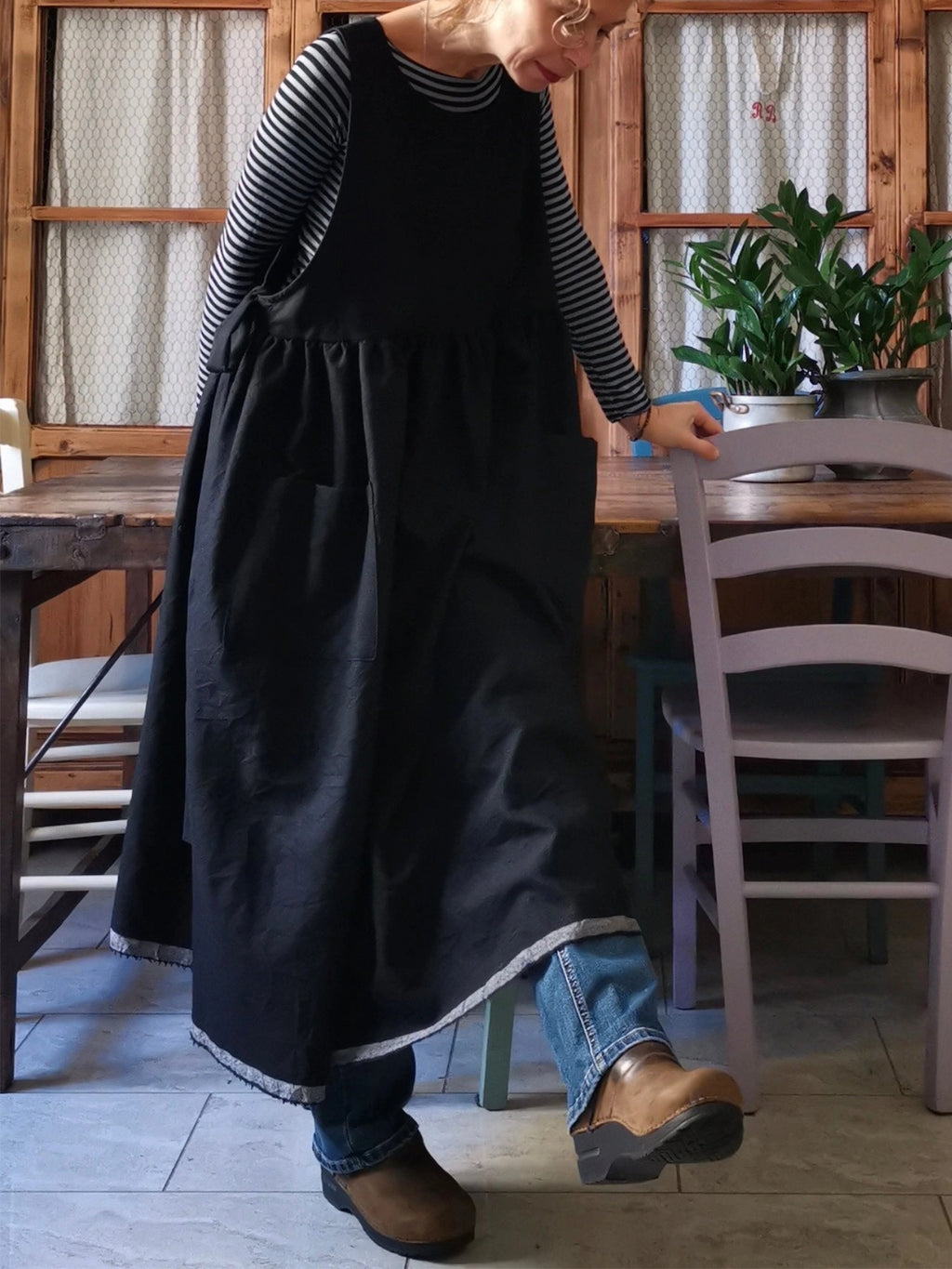 Black Cotton & Linen Kitchen Apron