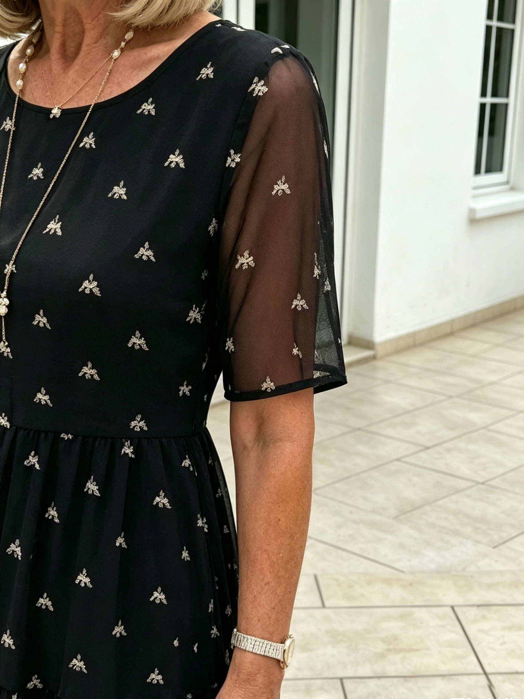 Black Elephant Print Tiered Chiffon Midi Dress, Round Neck Short Sleeve High Waist Loose Tummy Cover Mom Dress