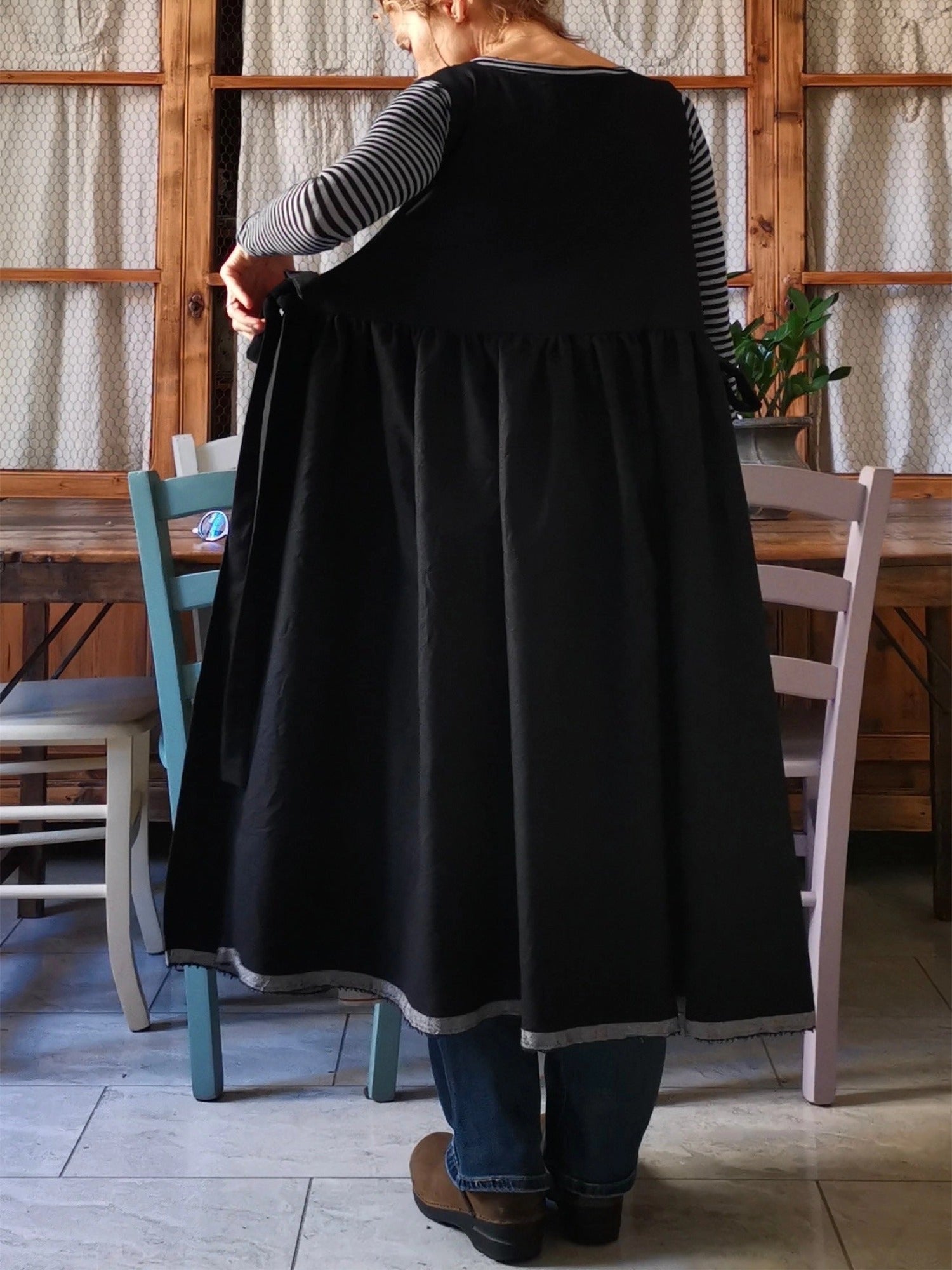Black Cotton & Linen Kitchen Apron