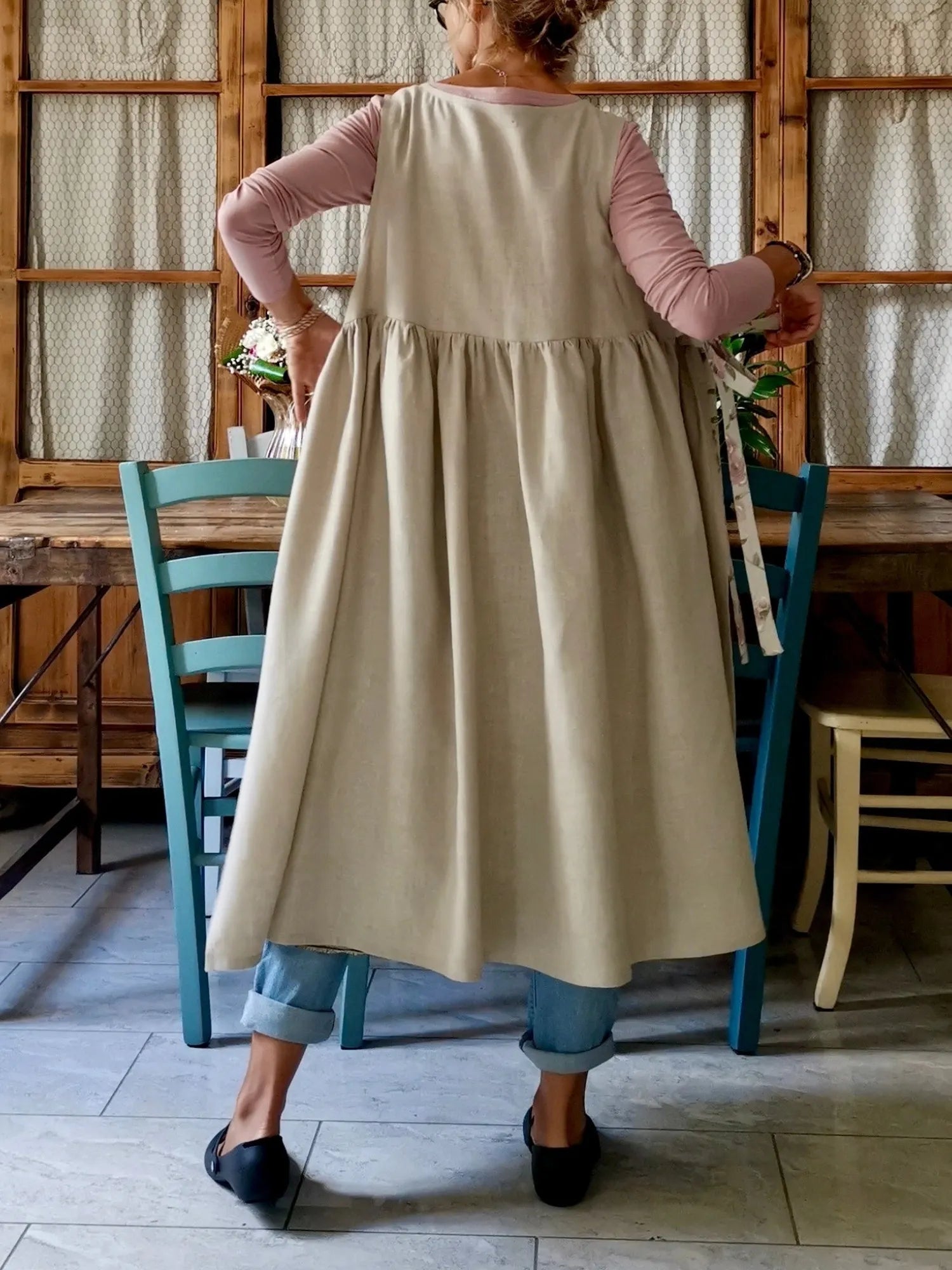 Beige Apron with Rose Details