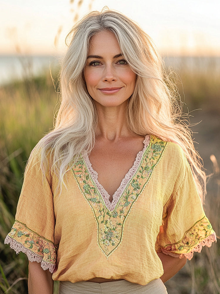 Women's Bohemian Retro Flowers Linen Blend  T-shirt